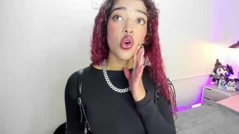 Snapshot of ariadnaaa_ chatting on November 11, 2025, 3:28 am Ariadna online show from November 11, 2025, 3:28 am