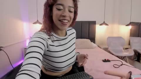 Snapshot of ariadnaaa_ chatting on November 16, 2025, 3:45 am Ariadna online show from November 16, 2025, 3:45 am