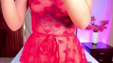 AriadnaHolt online show from November 28, 2025, 6:21 pm