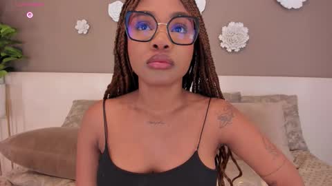 Aria Foster online show from December 4, 2025, 4:11 am