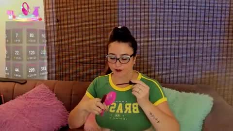 Ariana Cruz online show from April 21, 2026, 12:44 pm