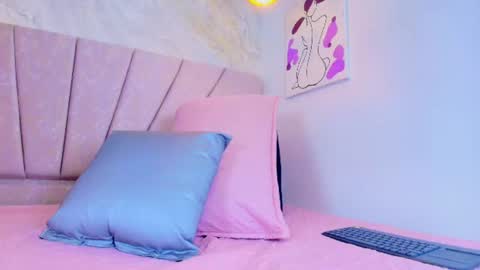 Snapshot of ariana_florez chatting on August 4, 2026, 7:05 pm Sofia online show from August 4, 2026, 7:05 pm