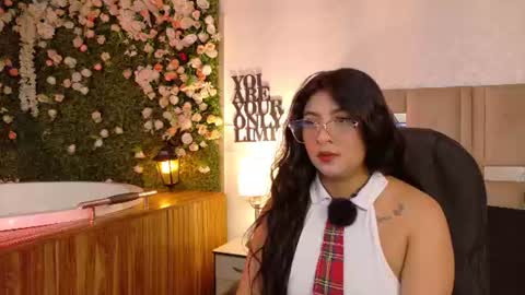 Snapshot of ariana_foxx__ chatting on July 13, 2026, 2:53 pm Ariana online show from July 13, 2026, 2:53 pm
