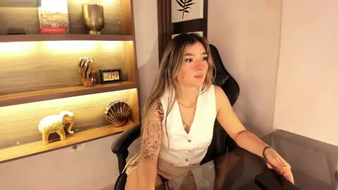 Ari online show from March 9, 2025, 3:54 am