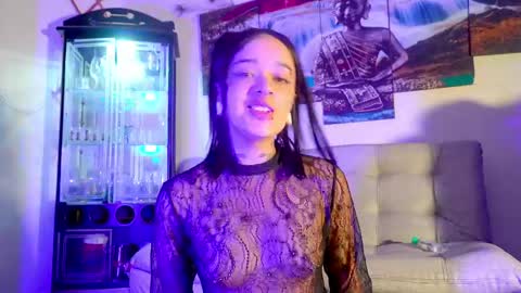 ariana_whitee online show from April 15, 2026, 1:01 am