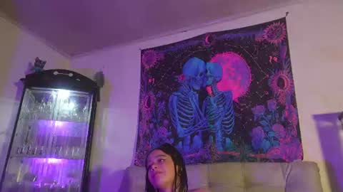 Snapshot of ariana_whitee chatting on July 29, 2026, 9:07 am ariana_whitee online show from July 29, 2026, 9:07 am