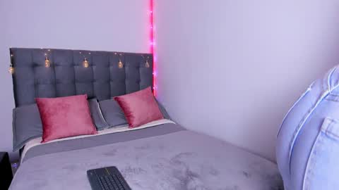 Snapshot of arianapoarch chatting on December 18, 2024, 5:04 am Ariana Poarch online show from December 18, 2024, 5:04 am