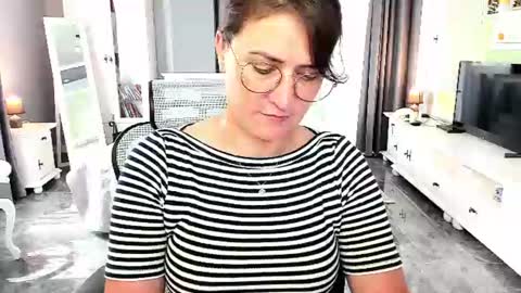 Snapshot of arianasage_ chatting on July 20, 2026, 11:34 am Ana online show from July 20, 2026, 11:34 am