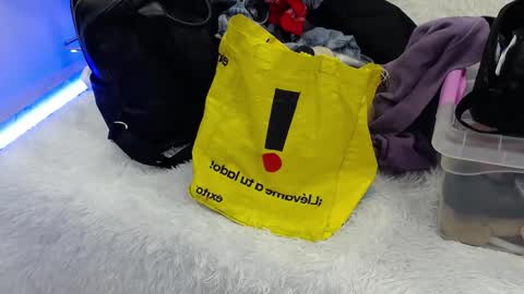 Ari  online show from October 29, 2025, 1:02 pm