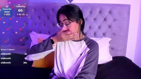 Snapshot of arianna_daviss chatting on February 26, 2025, 7:16 pm online show from February 26, 2025, 7:16 pm