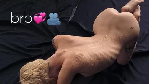 Snapshot of arianna_richi chatting on December 17, 2024, 8:45 am Olivka online show from December 17, 2024, 8:45 am