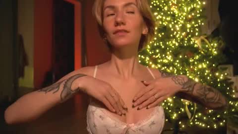 Snapshot of arianna_richi chatting on December 21, 2024, 5:58 am Olivka online show from December 21, 2024, 5:58 am