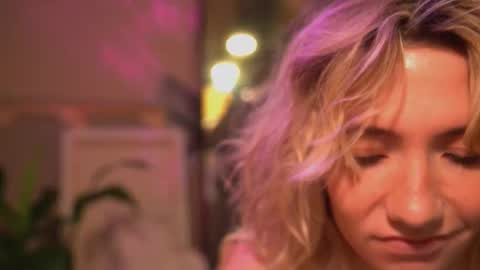 Snapshot of arianna_richi chatting on October 4, 2025, 4:32 am Olivka online show from October 4, 2025, 4:32 am