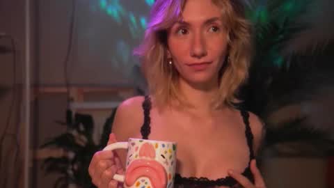 Snapshot of arianna_richi chatting on October 26, 2025, 5:46 am Olivka online show from October 26, 2025, 5:46 am