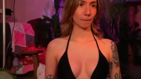 Snapshot of arianna_richi chatting on June 18, 2026, 9:14 am Olivka online show from June 18, 2026, 9:14 am