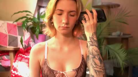 Snapshot of arianna_richi chatting on July 12, 2026, 11:34 am Olivka online show from July 12, 2026, 11:34 am