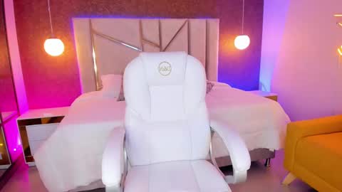 Arianna online show from February 23, 2025, 4:13 pm