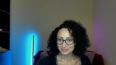 Arianna online show from March 6, 2025, 6:37 pm