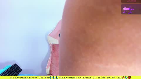 Arianna online show from March 12, 2026, 7:53 pm