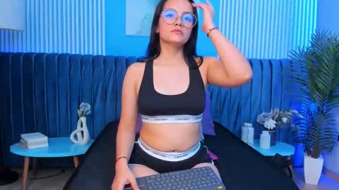 Arianna online show from December 19, 2025, 5:53 pm