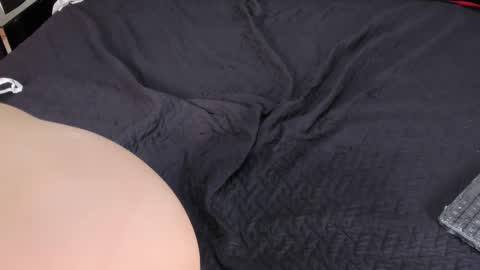 ariannarussell1 online show from March 3, 2025, 4:46 pm