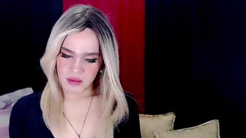 Snapshot of arianne_xoxo777 chatting on December 4, 2024, 6:22 am ARIANNE CUMS online show from December 4, 2024, 6:22 am
