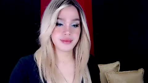 Snapshot of arianne_xoxo777 chatting on January 16, 2025, 2:19 pm ARIANNE CUMS online show from January 16, 2025, 2:19 pm