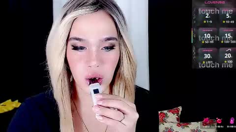 Snapshot of arianne_xoxo777 chatting on February 22, 2025, 8:07 am ARIANNE CUMS online show from February 22, 2025, 8:07 am