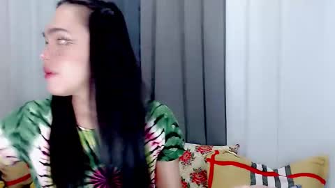 Snapshot of arianne_xoxo777 chatting on March 3, 2025, 7:10 am ARIANNE CUMS online show from March 3, 2025, 7:10 am