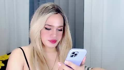 Snapshot of arianne_xoxo777 chatting on March 7, 2025, 12:12 pm ARIANNE CUMS online show from March 7, 2025, 12:12 pm