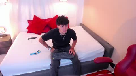 Snapshot of ariblake chatting on June 16, 2026, 6:32 pm Ari and Aiden online show from June 16, 2026, 6:32 pm