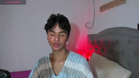 ariel_adan online show from May 5, 2026, 1:02 am