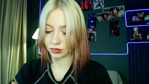 Snapshot of arielabradberry chatting on January 18, 2026, 10:30 am Ariel online show from January 18, 2026, 10:30 am