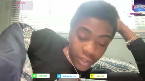 arielbliss69 online show from April 28, 2026, 2:44 pm