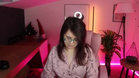 Ariell Mini online show from January 18, 2026, 2:21 pm