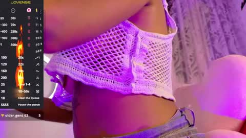 Snapshot of ariella_ruizz chatting on June 2, 2026, 9:22 am Ari online show from June 2, 2026, 9:22 am