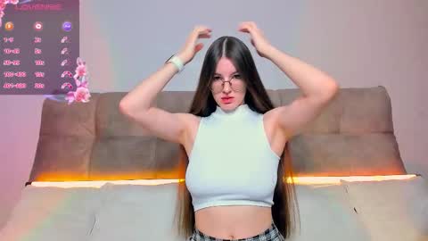 Ariella online show from December 1, 2025, 2:38 am