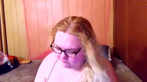 ariellejade06 online show from June 10, 2026, 9:19 am