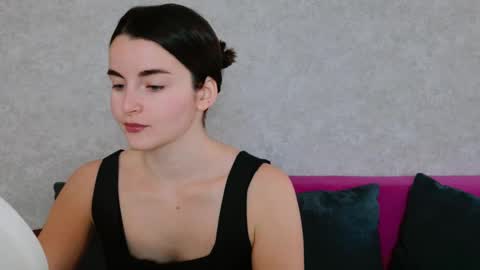 arielstonks_lovee online show from November 6, 2025, 4:46 am