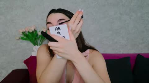 arielstonks_lovee online show from November 10, 2025, 4:22 am