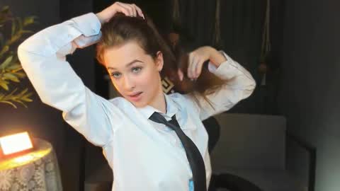 arielsykes online show from November 7, 2025, 5:57 pm