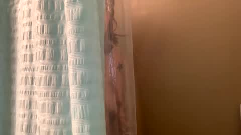 ariel  colin when hes here online show from January 2, 2025, 1:40 pm