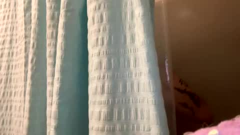 ariel  colin when hes here online show from January 27, 2025, 4:09 am