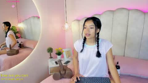 Ari Star  online show from June 21, 2026, 11:29 pm