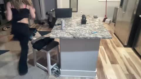 airskiii online show from February 22, 2025, 5:12 am