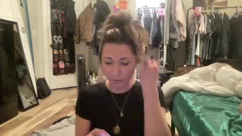 airskiii online show from March 6, 2025, 8:08 am