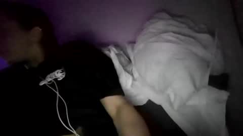 airskiii online show from September 19, 2025, 7:32 am