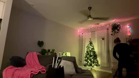 airskiii online show from December 3, 2025, 10:41 pm