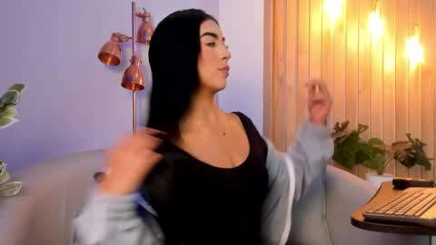 Ari Robert online show from September 15, 2025, 4:34 am