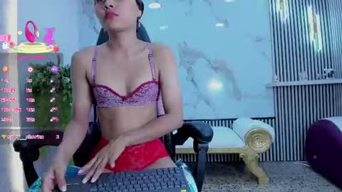 Snapshot of aristena_wow chatting on June 25, 2026, 6:23 pm A R I S online show from June 25, 2026, 6:23 pm